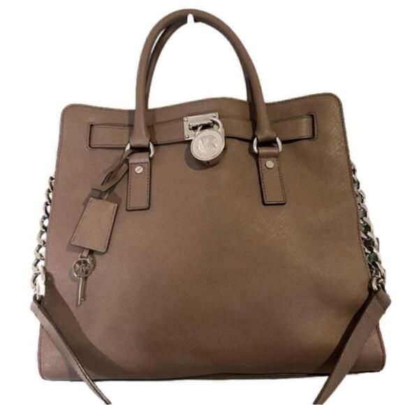 Michael Kors Handbags - MICHAEL KORS Hamilton Saffiano Leather Tote Bag in Dune